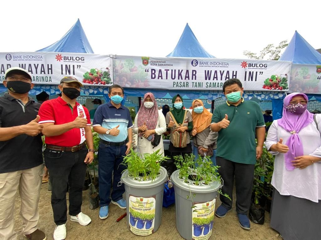 Belanja Di Pasar Tani Pembeli Dan Penjual Saling Diuntungkan Ppid Kota Samarinda