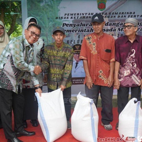 Pemkot Samarinda Salurkan 10 Ton Beras CPPD di Karang Anyar, Wawali Dorong Warga Tetap Mandiri