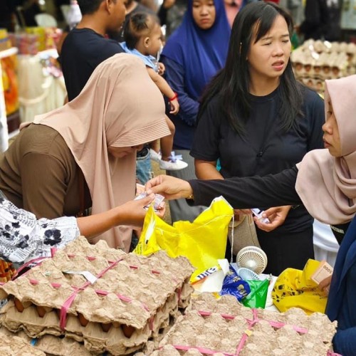 Kantor Kelurahan Disulap Jadi Pasar Kilat, DKPP Samarinda “Turunkan Harga” Lewat GPM di Mugirejo