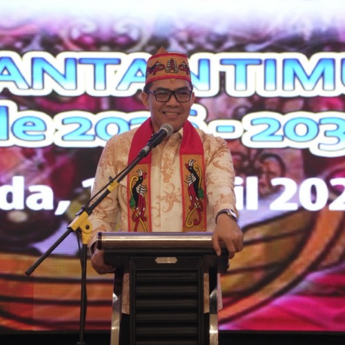 Wali Kota Samarinda Hadiri Pelantikan Pengurus KIMKT 2026–2031, Andi Harun Tekankan Pendidikan sebagai Kunci Kemajuan