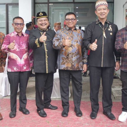 Hadiri Pelantikan PDKT, Wawali Harapkan Jadi Rumah Besar yang Pererat Persaudaraan, Jaga Marwah Budaya Dayak dan Berkontribusi Positif dalam Pembangunan